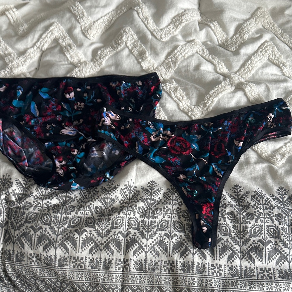 Cacique Black and Blue Floral Bikini Set